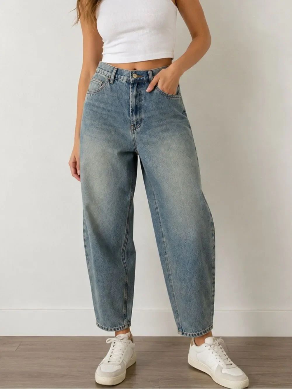 C&V Chelsea & Violet Cropped Barrel Leg Jeans Light Wash Size 30